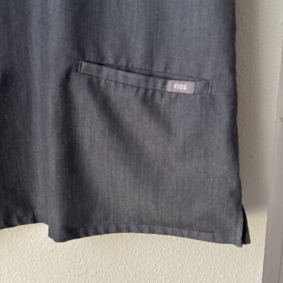 Figs Casma 3 Pocket Scrub top size XS Graphite - Picture 4 of 4
